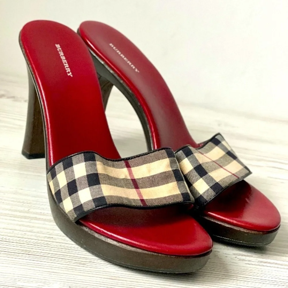 BURBERRY Signature Monogram Red Leather Heels, Authentic. EUC